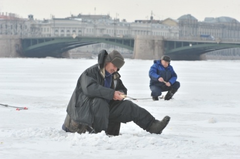 С начала 2014 года в Ленинградской области произошло шесть случаев отрыва льдин с рыбаками