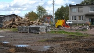 В деревне Новосергиевка начались работы по благоустройству территории между многоквартирными домами