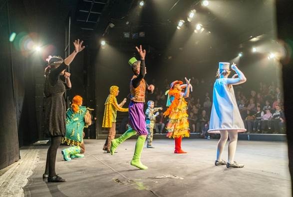 Всеволожский завод Smurfit Kappa поддержал театральный фестиваль «Время жить»