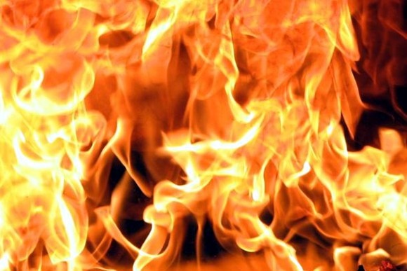В Кудрово горели гаражи, есть пострадавший