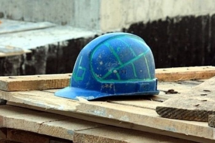В Мурино рабочий из Узбекистана выжил, упав с шестого этажа