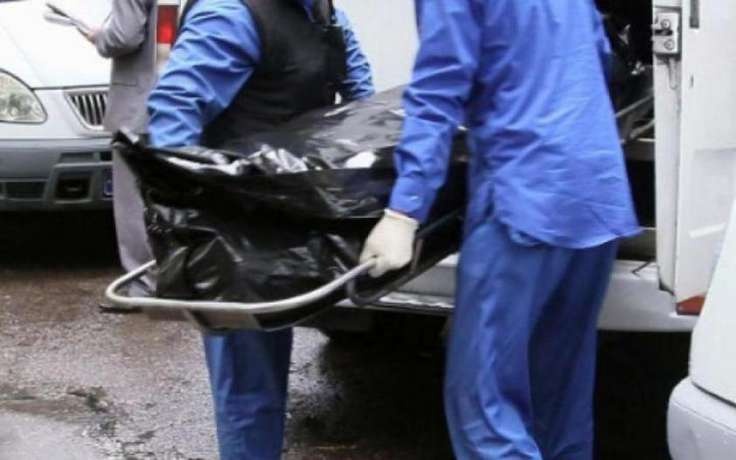 На балконе многоэтажки в Мурино нашли труп 30-летнего парня с кровоподтеками на голове