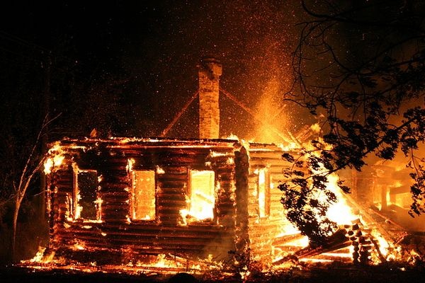 В деревне Мендсары ночью выгорел частный дом