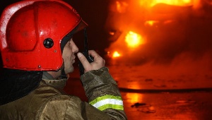 Во Всеволожске этим утром тушили пожар в многоэтажке
