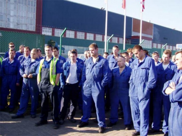 В забастовку на заводе «Форд» включаются новые рабочие
