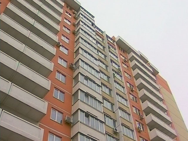 Мужчина спрыгнул с крыши 14-этажного дома во Всеволожске