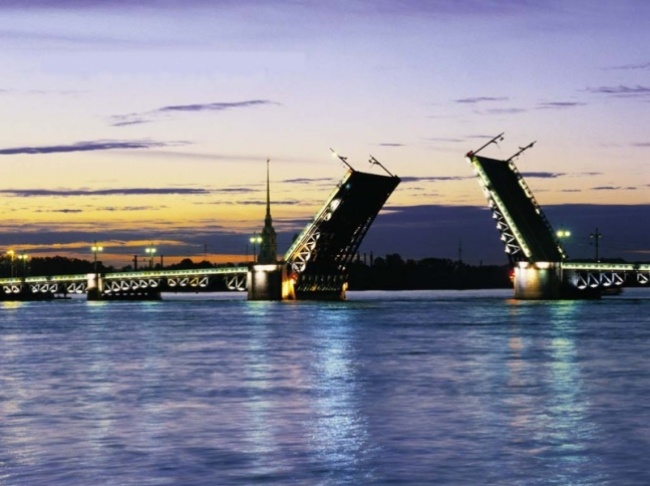 В среду средь бела дня разведут Ладожский мост
