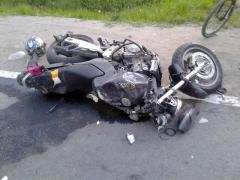На Новоприозерском шоссе погиб мотоциклист, влетевший под КамАЗ