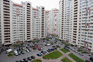 Жилые дома в Петербурге превращаются в общежития