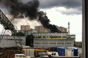 Очевидцы: в Девяткино горел бизнес-центр