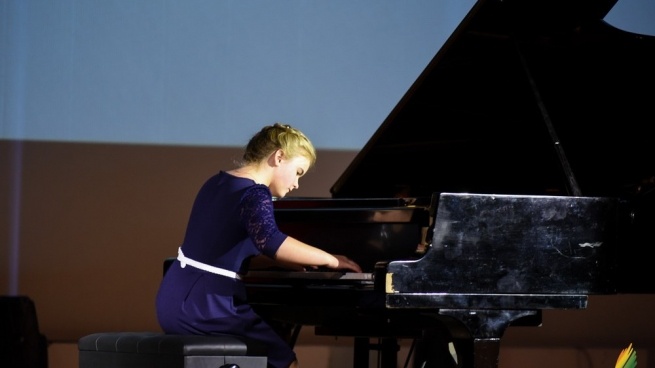Юная пианистка из Ленобласти завоевала Гран-при второй степени в суперфинале &quot;Салют талантов&quot;